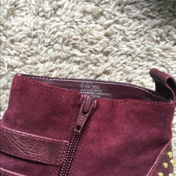 Jessica Simpson Women’s Catie Booty - Picture 4 of 16